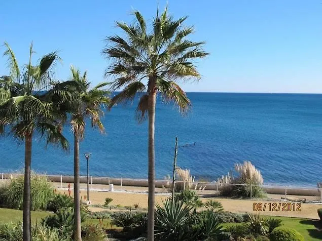 Seaside Vista Terrace: Panoramic Costa del Sol Retreat Apartment Estepona