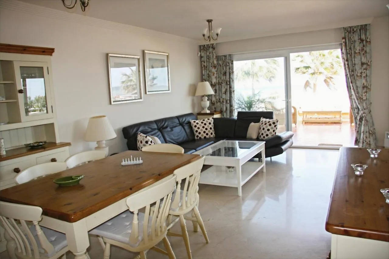 Seaside Vista Terrace: Panoramic Costa del Sol Retreat Apartment Estepona