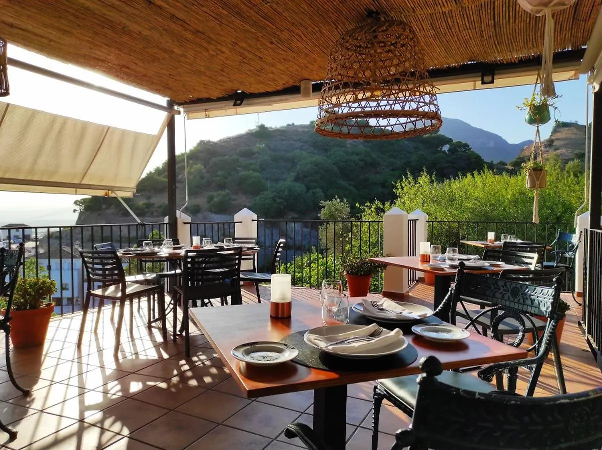 Seaside Vista Terrace: Panoramic Costa del Sol Retreat Apartment Estepona